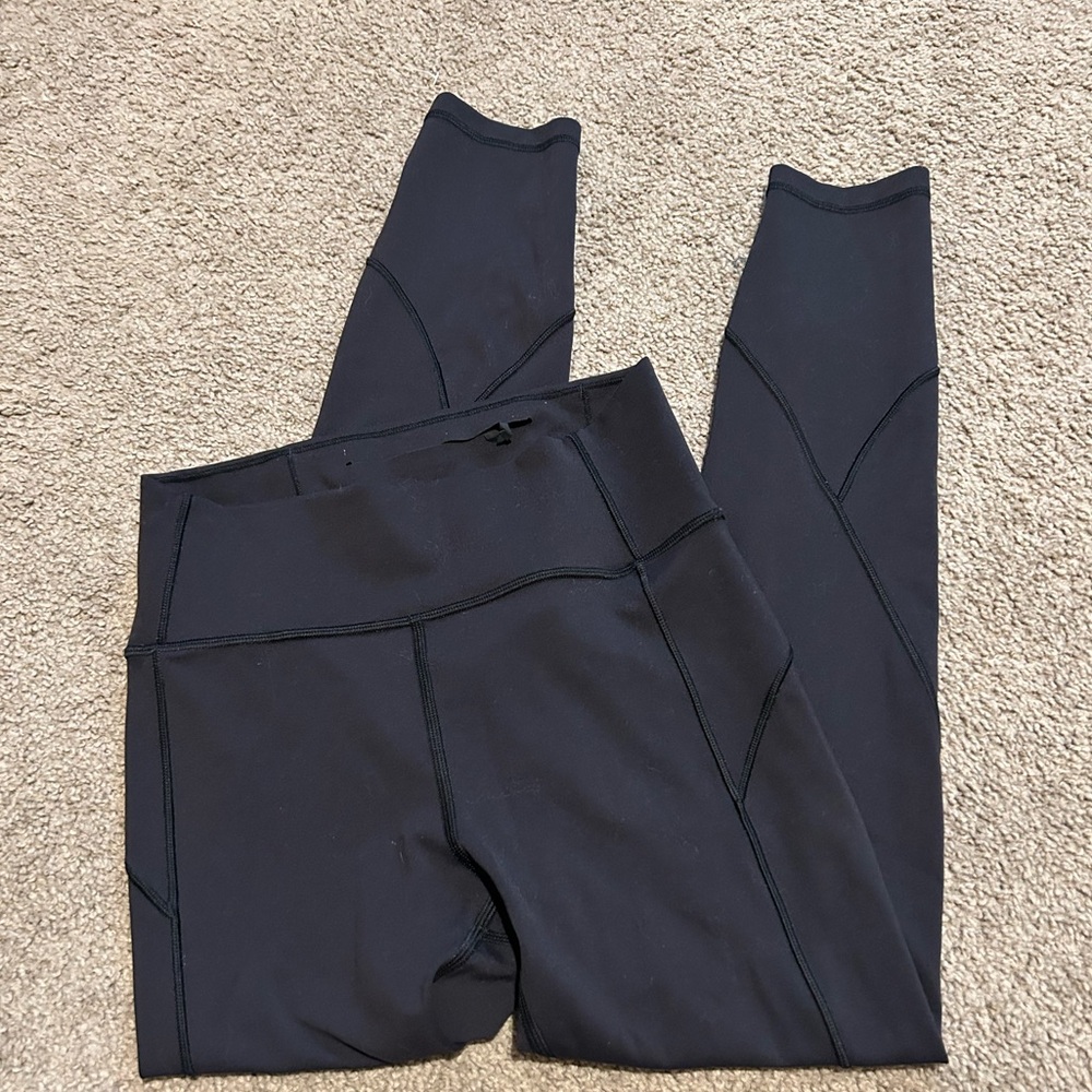 Lululemon in movement legging | black | size 6 | 25”